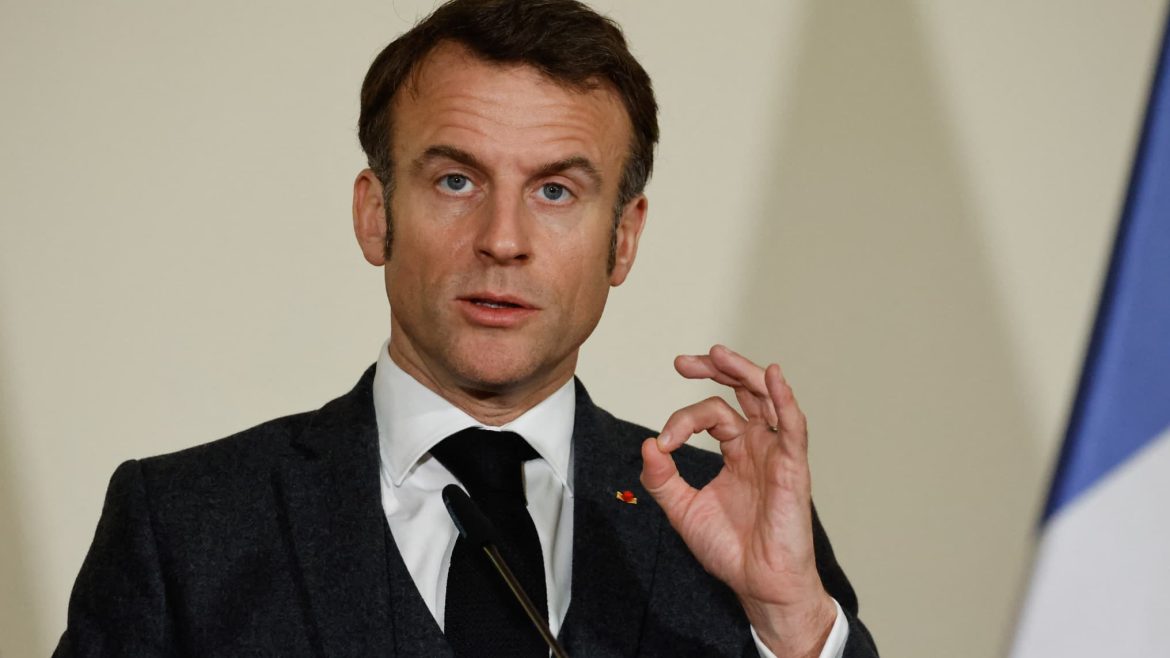 L&rsquo;Échec de l&rsquo;Union : Macron et La France en Flammes