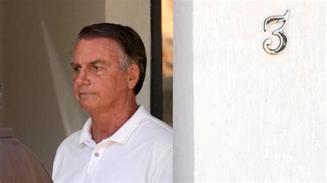Flávio Bolsonaro Obligé de Rester : La Cour Suprême Brésilienne Confirme la Révocation de Tous Ses Passeports